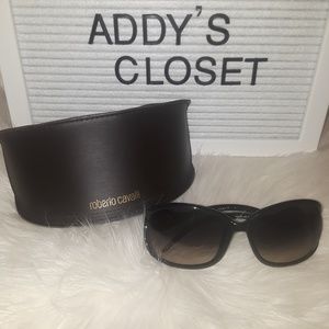 Roberto Cavalli Sunglasses in black
